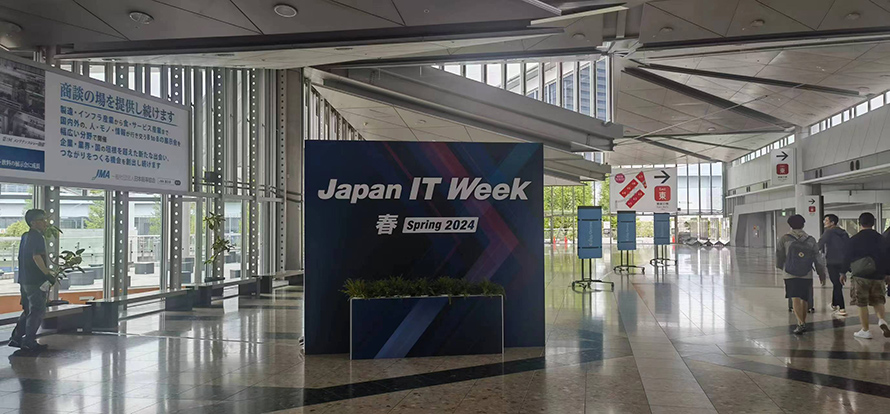 VLG makes its debut at the 33rd Japan IT Week Spring Exhibition