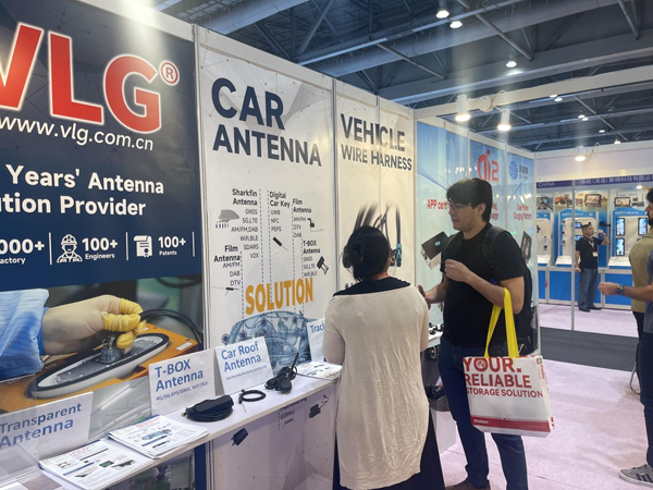 leading the new trend of technology-VLG shines at the Hong Kong Global Resources Consumer Electronics Show leading the new trend of technology-VLG shines at the Hong Kong Global Resources Consumer Electronics Show